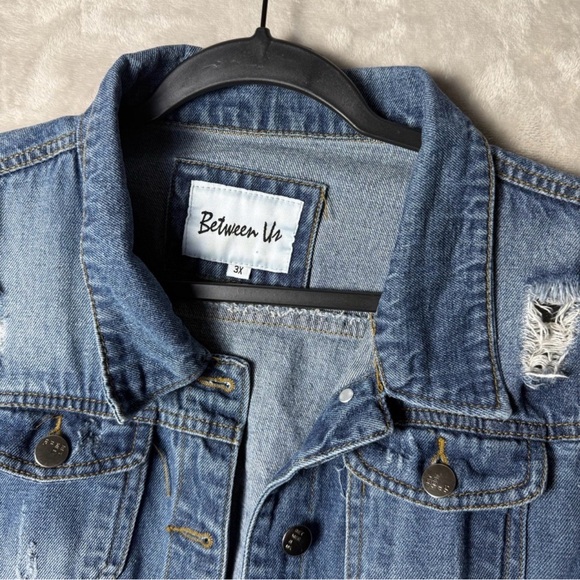 Abstract Portrait Art Denim Jacket | Indie Grunge Festival Jean Jacket - Picture 5 of 12